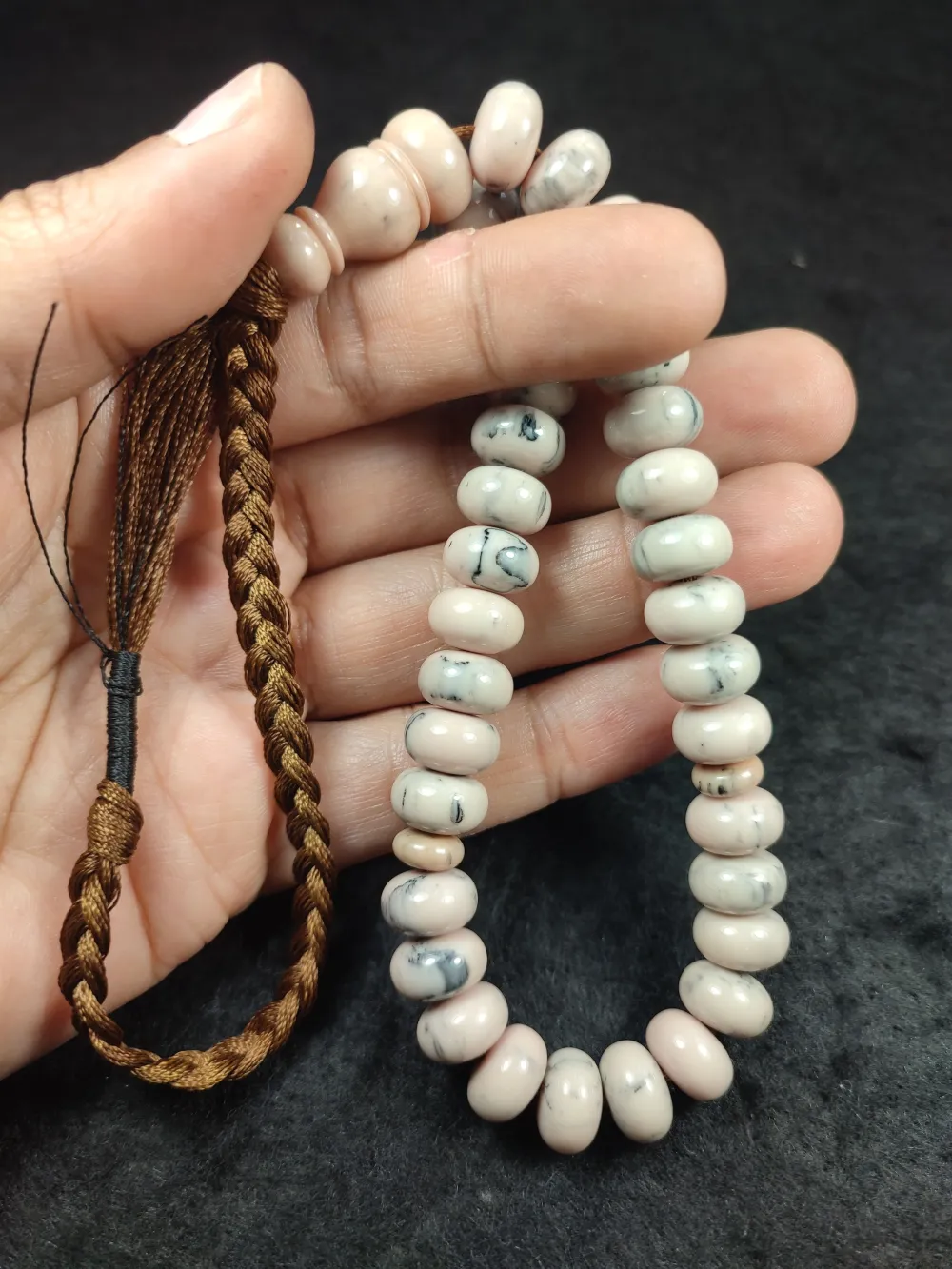 Ebu Zeyn Usta Eseri̇ Şamdan Altı Objeden Katali̇n küçük resim 4