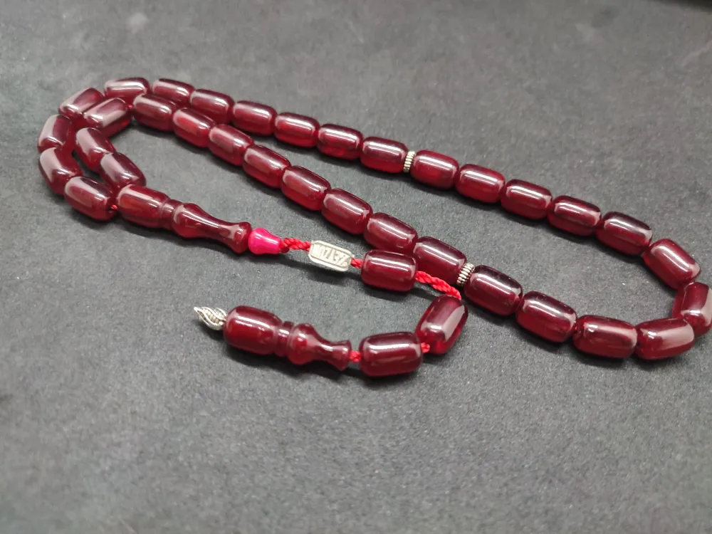 Zeyzun Usta Eseri̇ Di̇k Damar (İmza Çi̇vi̇ Ara Pulları Gümüş) Sıkma Kehri̇bar