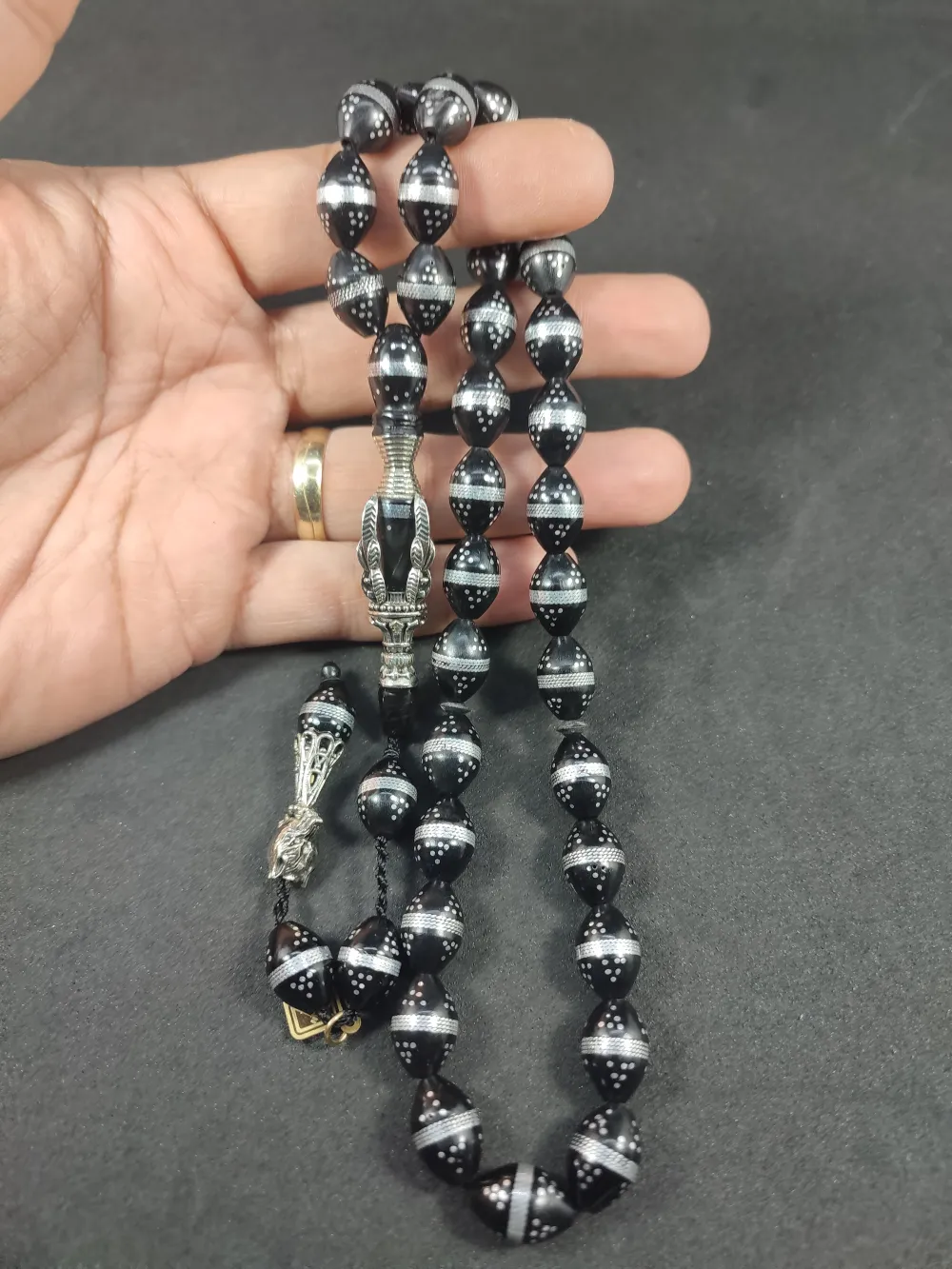 Hakan Kaya Usta  El İşçi̇li̇kli̇ Ağır Gümüş Nakkaşlı İri̇ Boy Çakımlı  Kuka küçük resim 4