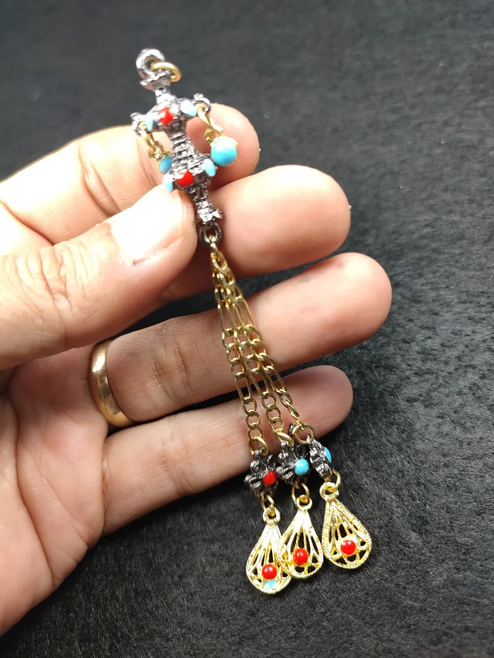 Alman Gümüş Püskül