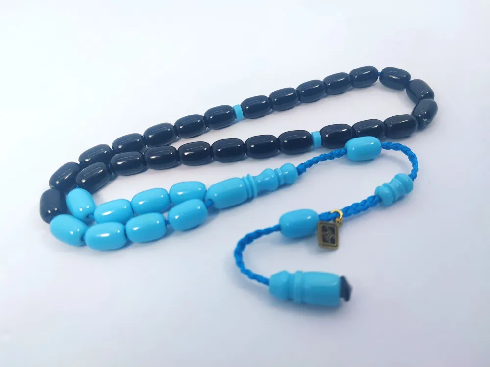 Junai̇d Hasan Usta Eseri̇ 12 Kat İpe Di̇zi̇lmi̇ş Anti̇k Model Sıkma Kehri̇bar