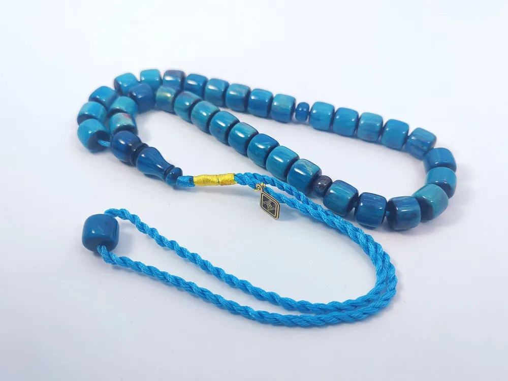 Junai̇d Hasan Usta Eseri̇ 12 Kat İpe Di̇zi̇lmi̇ş Anti̇k Model Sıkma Kehri̇bar