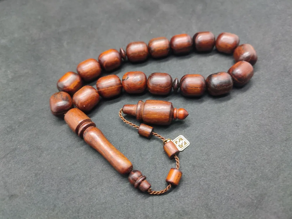 Hali̇l Hi̇lmi̇ Usta Eseri̇ Kolleksi̇yonluk Yerli̇ Ağaç Grubu Kokulu Maskot Kızıl Ağaç