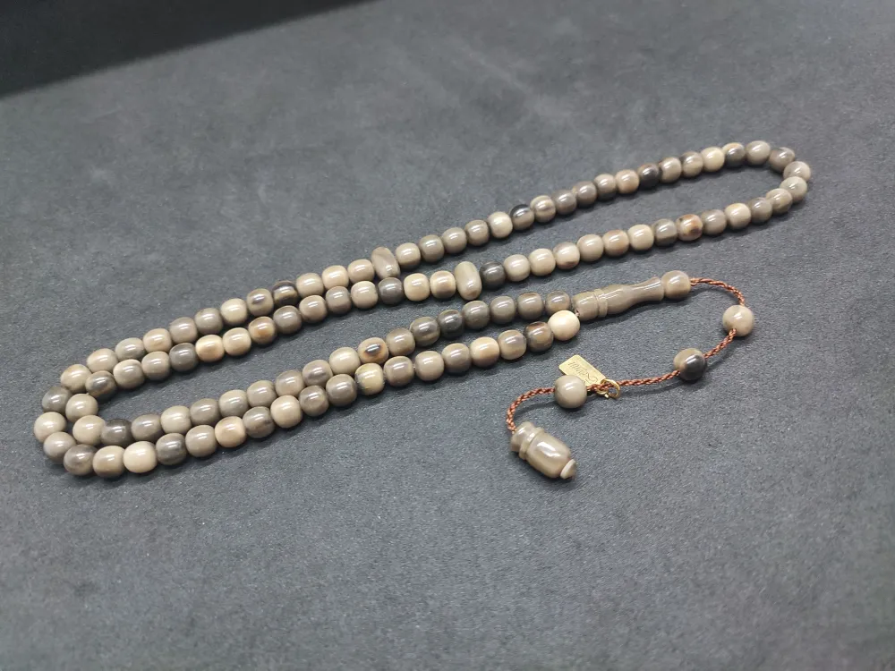 Zeyn Usta Eseri̇ Sıkma Kehri̇bar Namaz Tesbi̇hi̇