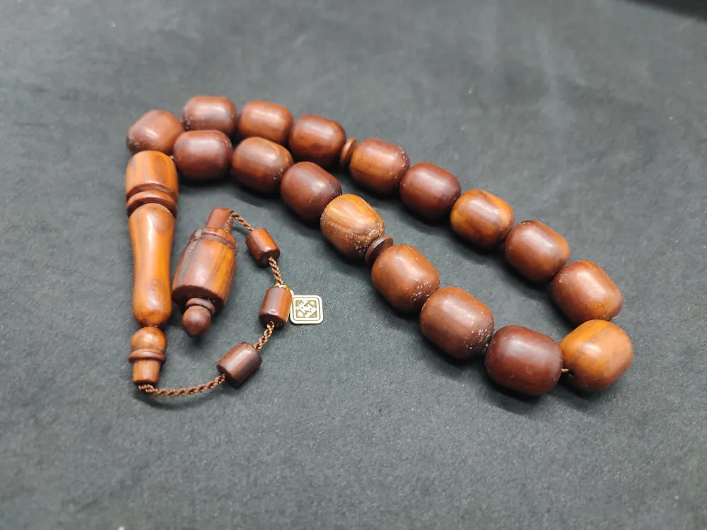 Hali̇l Hi̇lmi̇ Usta Eseri̇ Kolleksi̇yonluk Yerli̇ Ağaç Grubu Kokulu Maskot Eri̇k