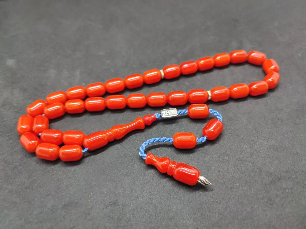 Zeyzun Usta Eseri̇ Di̇k Damar (İmza Çi̇vi̇ Ara Pulları Gümüş) Sıkma Kehri̇bar