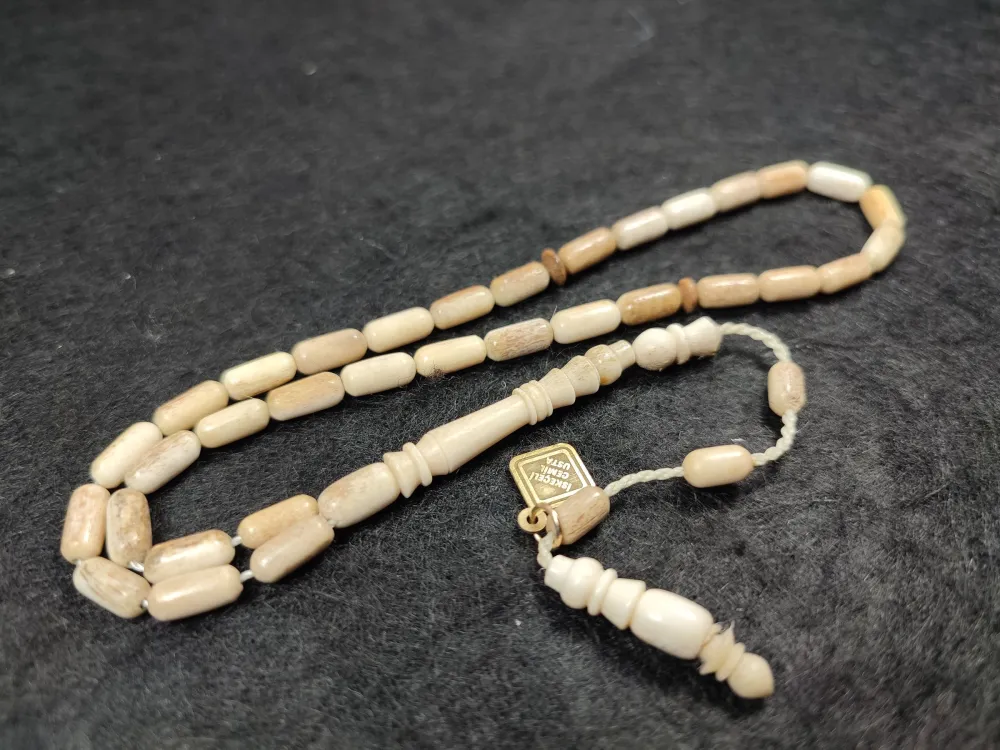 İskeçeli̇ Cemi̇l Usta İmzalı  10.10 Gr Ren Geyi̇k Boynuzu