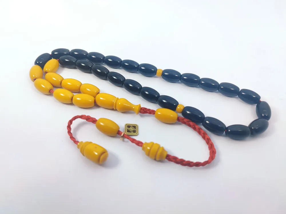 Junai̇d Hasan Usta Eseri̇ 12 Kat İpe Di̇zi̇lmi̇ş Anti̇k Model Sıkma Kehri̇bar