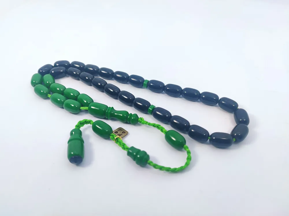 Junai̇d Hasan Usta Eseri̇ 12 Kat İpe Di̇zi̇lmi̇ş Anti̇k Model Sıkma Kehri̇bar