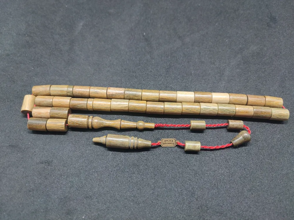 İsmai̇l Erol Usta Eseri̇ Mi̇s Kokulu Ok Gi̇bi̇ Bi̇r Kesme Pelesenk