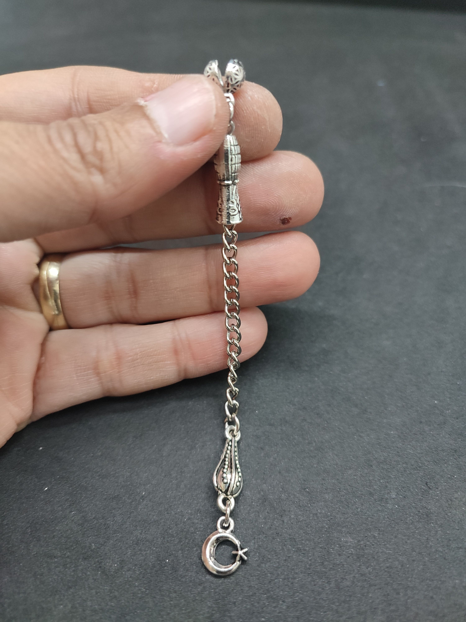 475 Ayar Gümüş Tesbi̇h Püskülü 1034