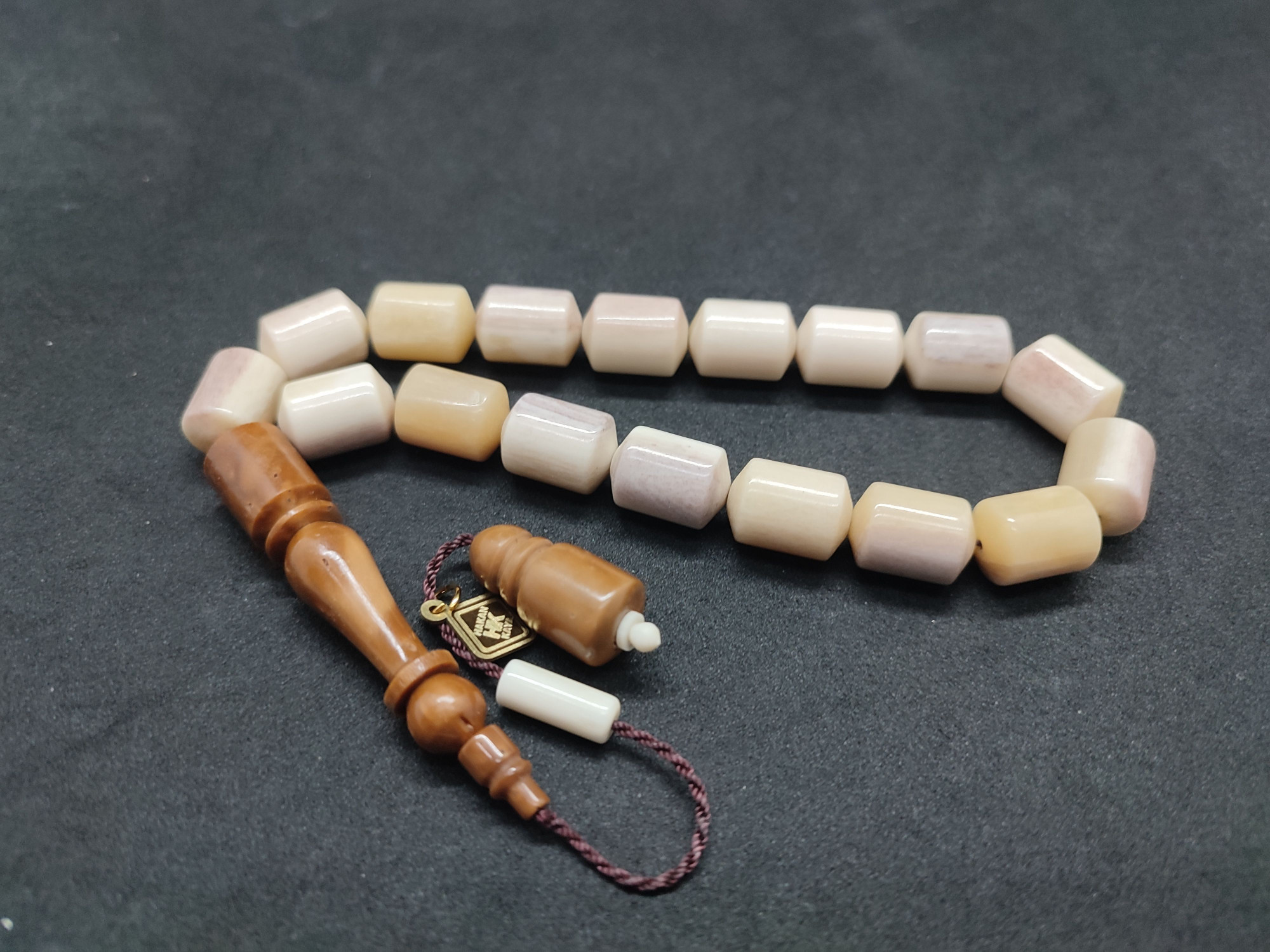 Hakan Kaya Usta Eseri Yoğun Özlü Kuka Kombinli Maskot Balina Kemiği Sertifikalı 9561