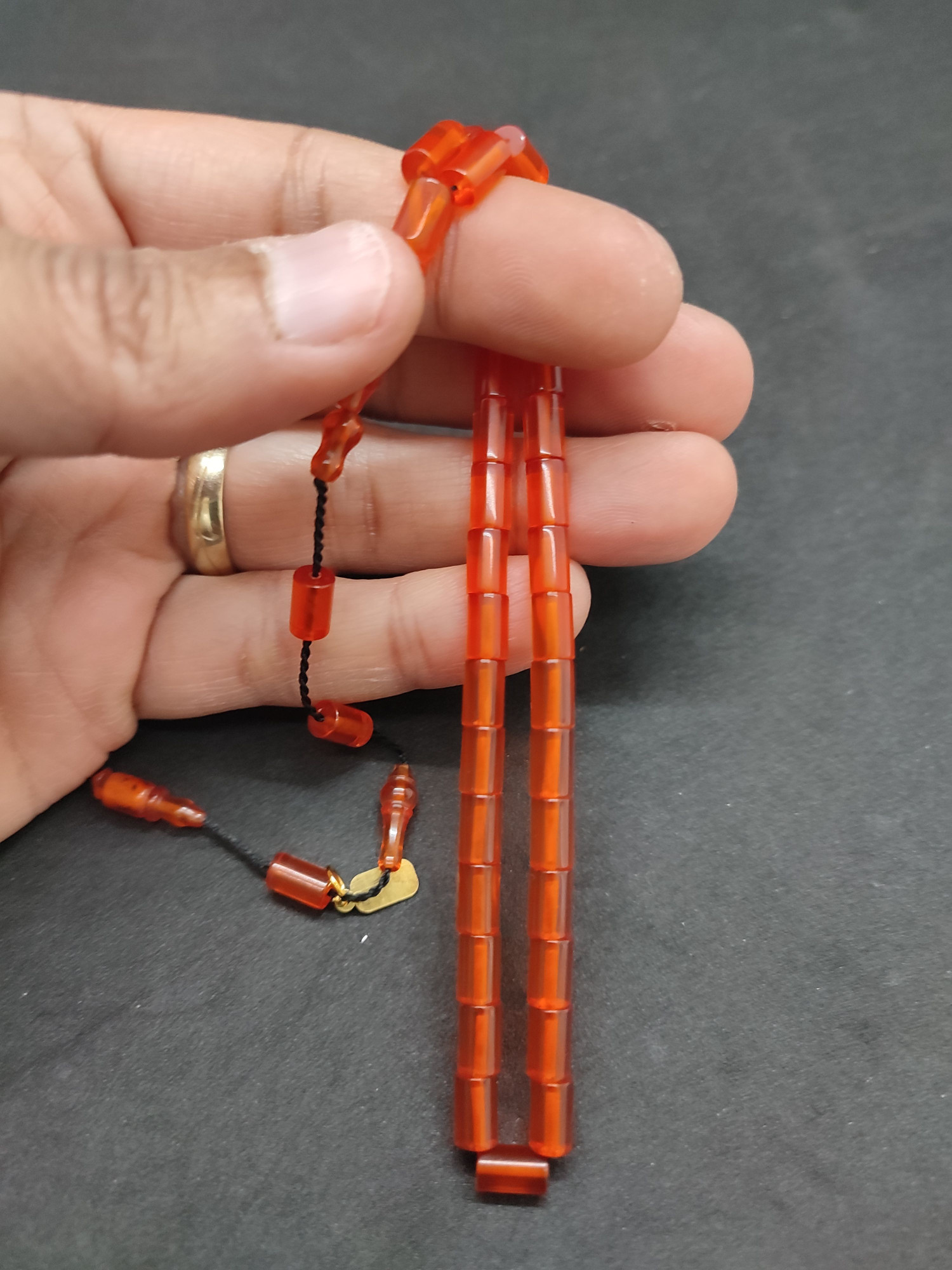 Serdal Akdeniz Usta Eseri Bilek Boy (Küçük Boy) Ok Gibi Bir Yemen Zar Kehribar Sertifikalı 9586