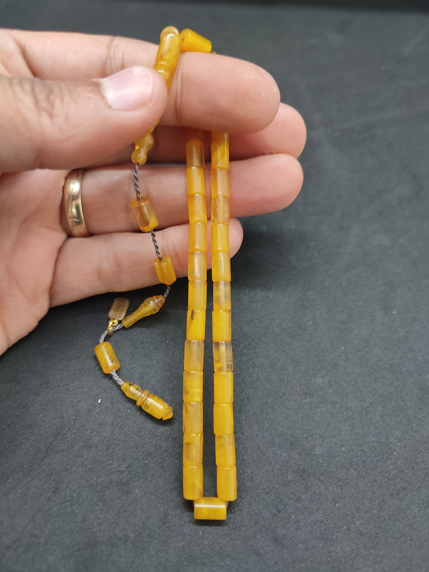 Serdal Akdeniz Usta Eseri Bilek Boy (Küçük Boy) Ok Gibi Bir Sıkma Kehribar Sertifikalı 9593