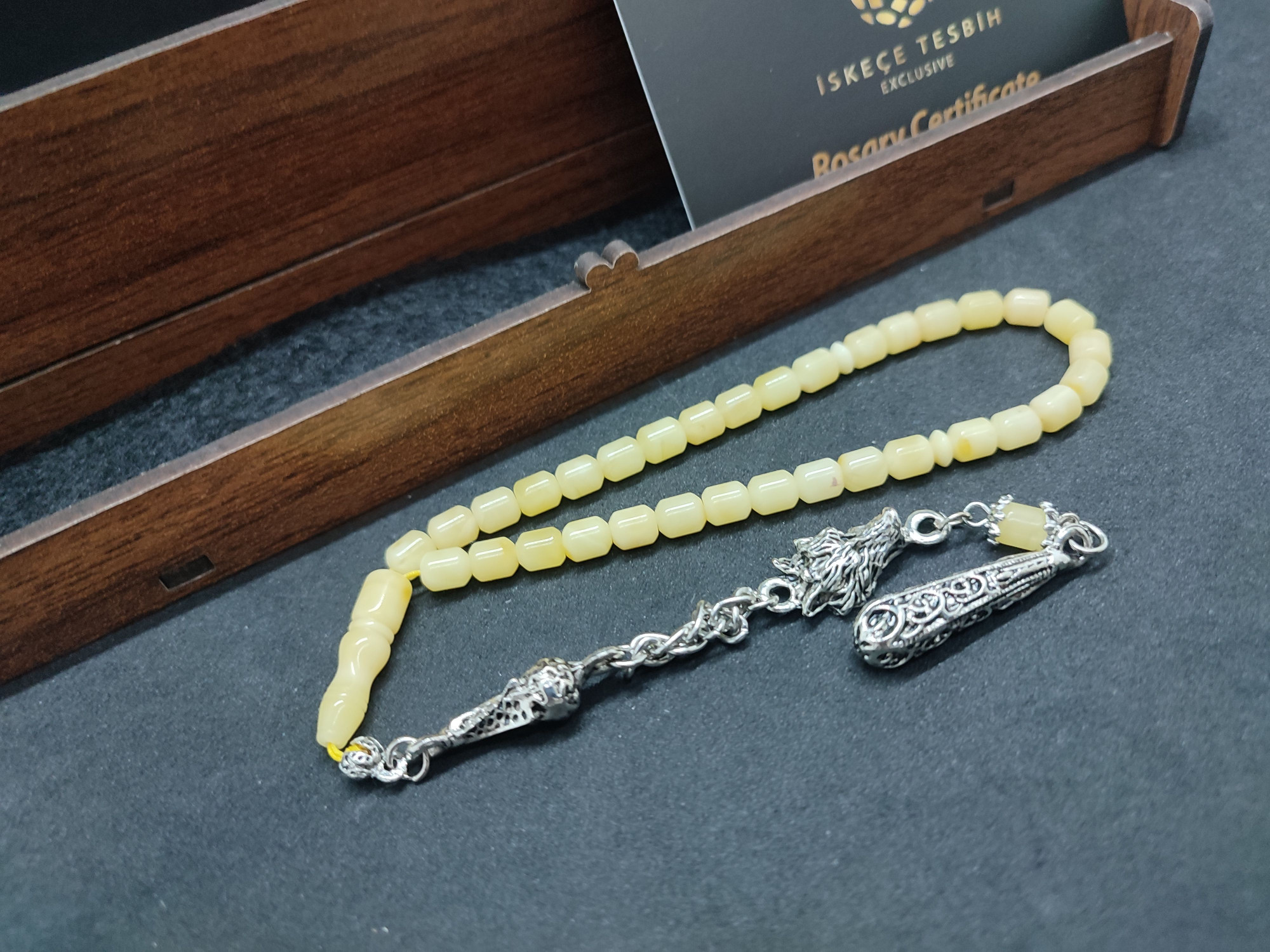 475 Ayar Gümüş Püsküllü 4 Parmak(Küçük Boy)Kalingrad White Amber 5.8 Gr.Sertifikalı 9618