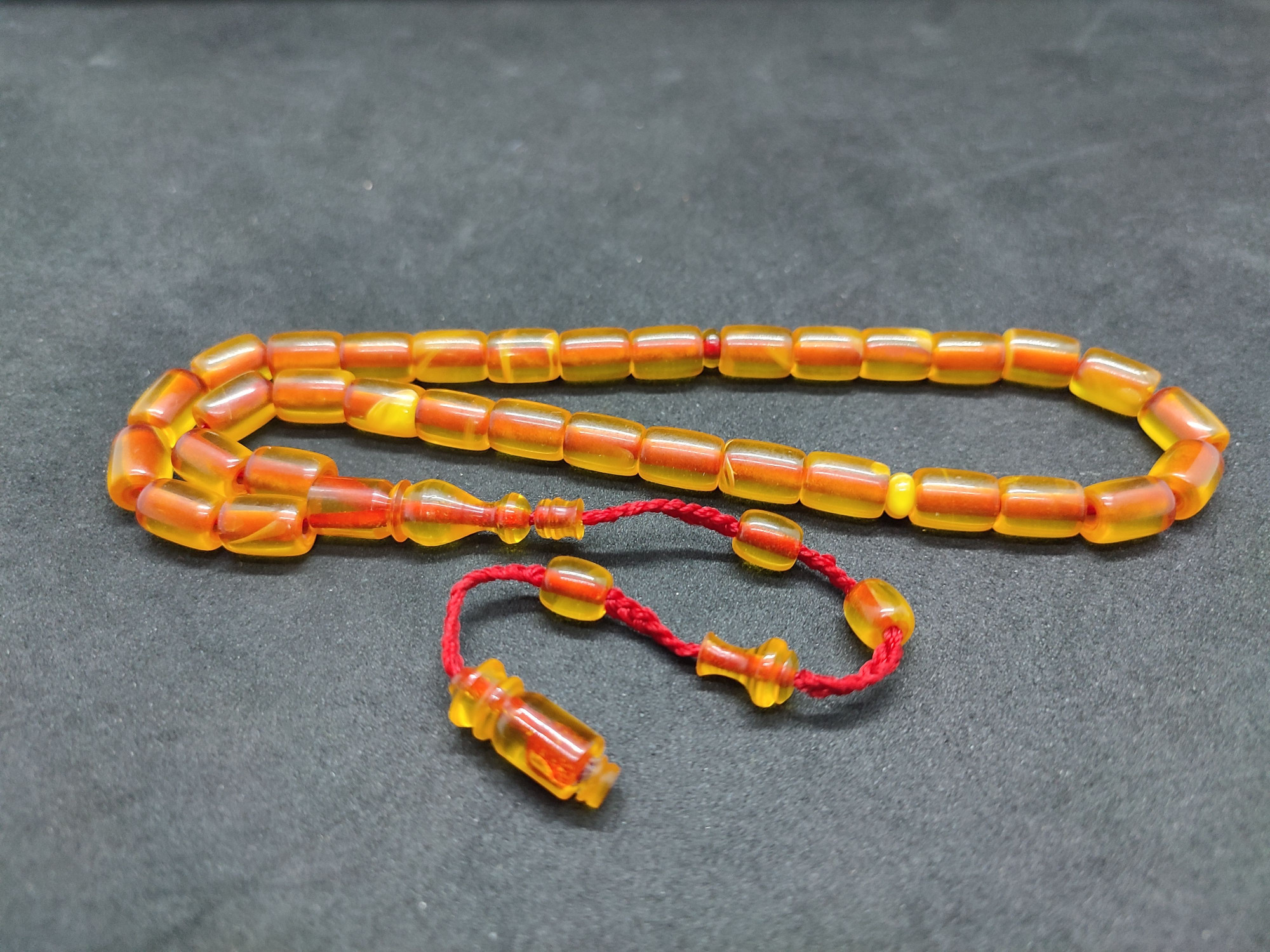 İsa Balkaya Usta Eseri̇ Eski̇ Usul Kat Kat İpe Di̇zi̇li̇ Eski̇ Objeden Sıkma Kehri̇bar Sertifikalı 9657