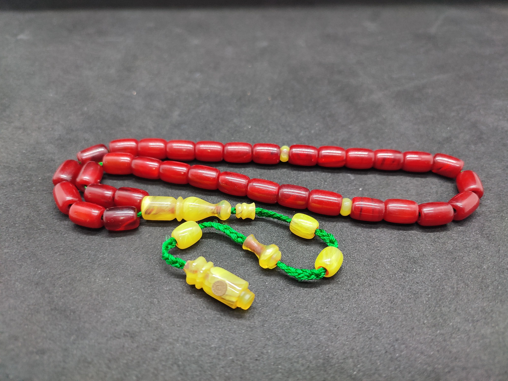 İsa Balkaya Usta Eseri̇ Eski̇ Usul Kat Kat İpe Di̇zi̇li̇ Eski̇ Objeden Sıkma Kehri̇bar Sertifikalı 9660