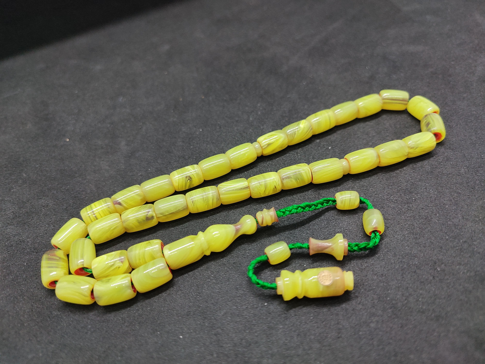 İsa Balkaya Usta Eseri̇ Eski̇ Usul Kat Kat İpe Di̇zi̇li̇ Eski̇ Objeden Sıkma Kehri̇bar Sertifikalı 9661