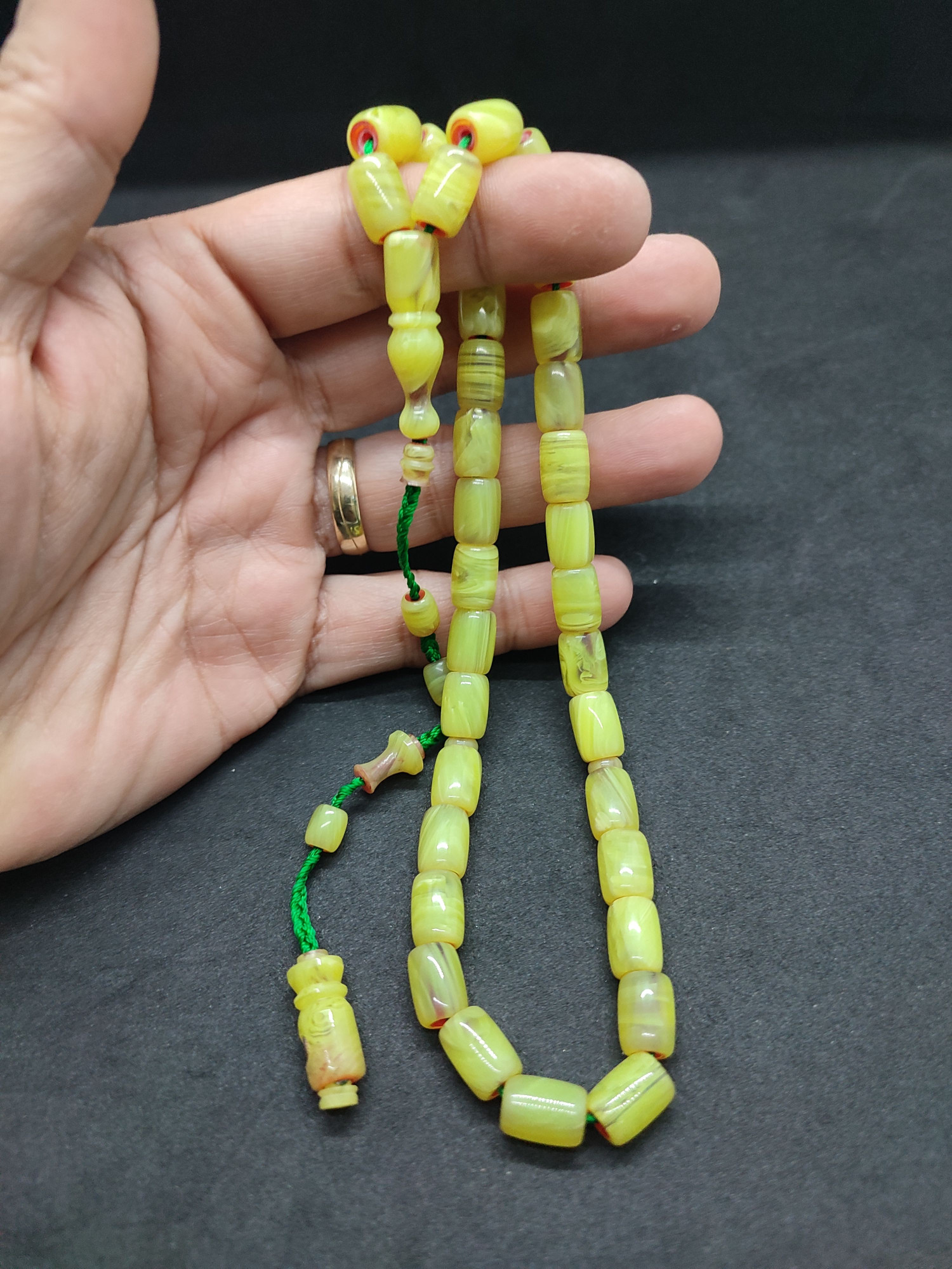 İsa Balkaya Usta Eseri̇ Eski̇ Usul Kat Kat İpe Di̇zi̇li̇ Eski̇ Objeden Sıkma Kehri̇bar Sertifikalı 9661 küçük resim 4