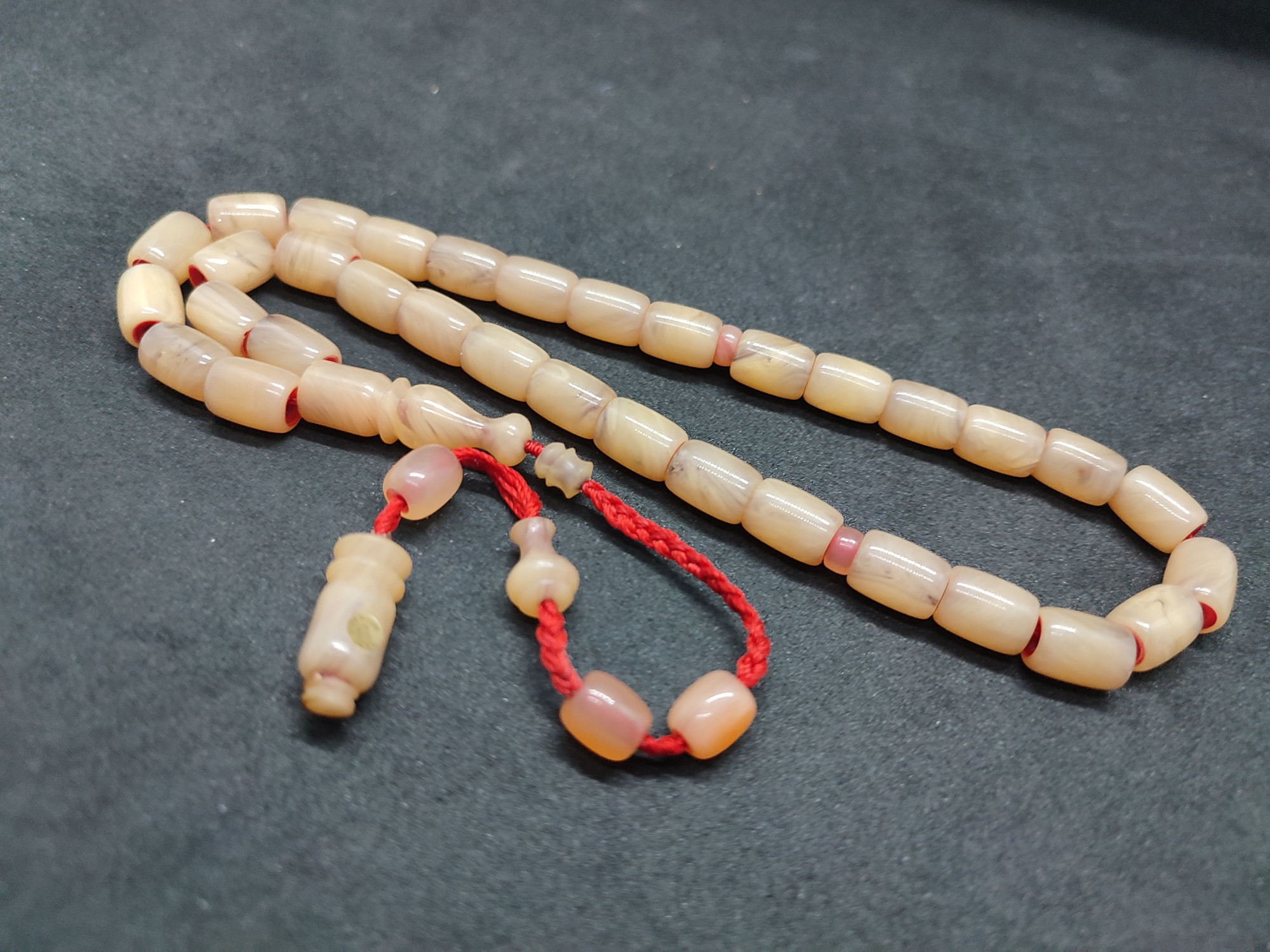 İsa Balkaya Usta Eseri̇ Eski̇ Usul Kat Kat İpe Di̇zi̇li̇ Eski̇ Objeden Sıkma Kehri̇bar Sertifikalı 9663 küçük resim 3