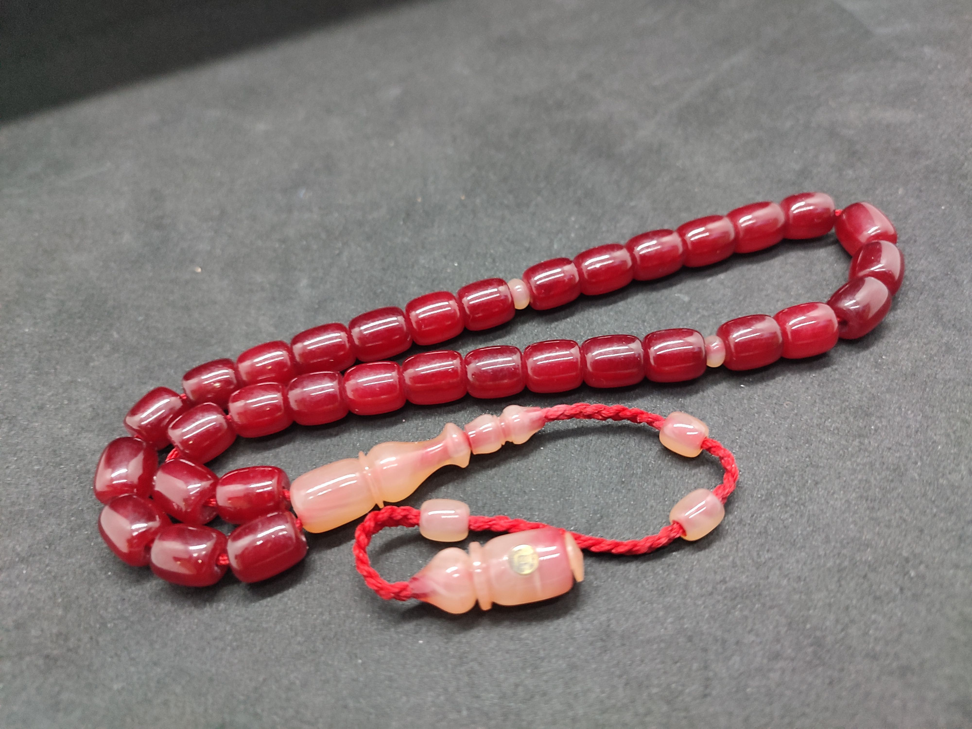 İsa Balkaya Usta Eseri̇ Eski̇ Usul Kat Kat İpe Di̇zi̇li̇ Eski̇ Objeden Sıkma Kehri̇bar Sertifikalı 9665