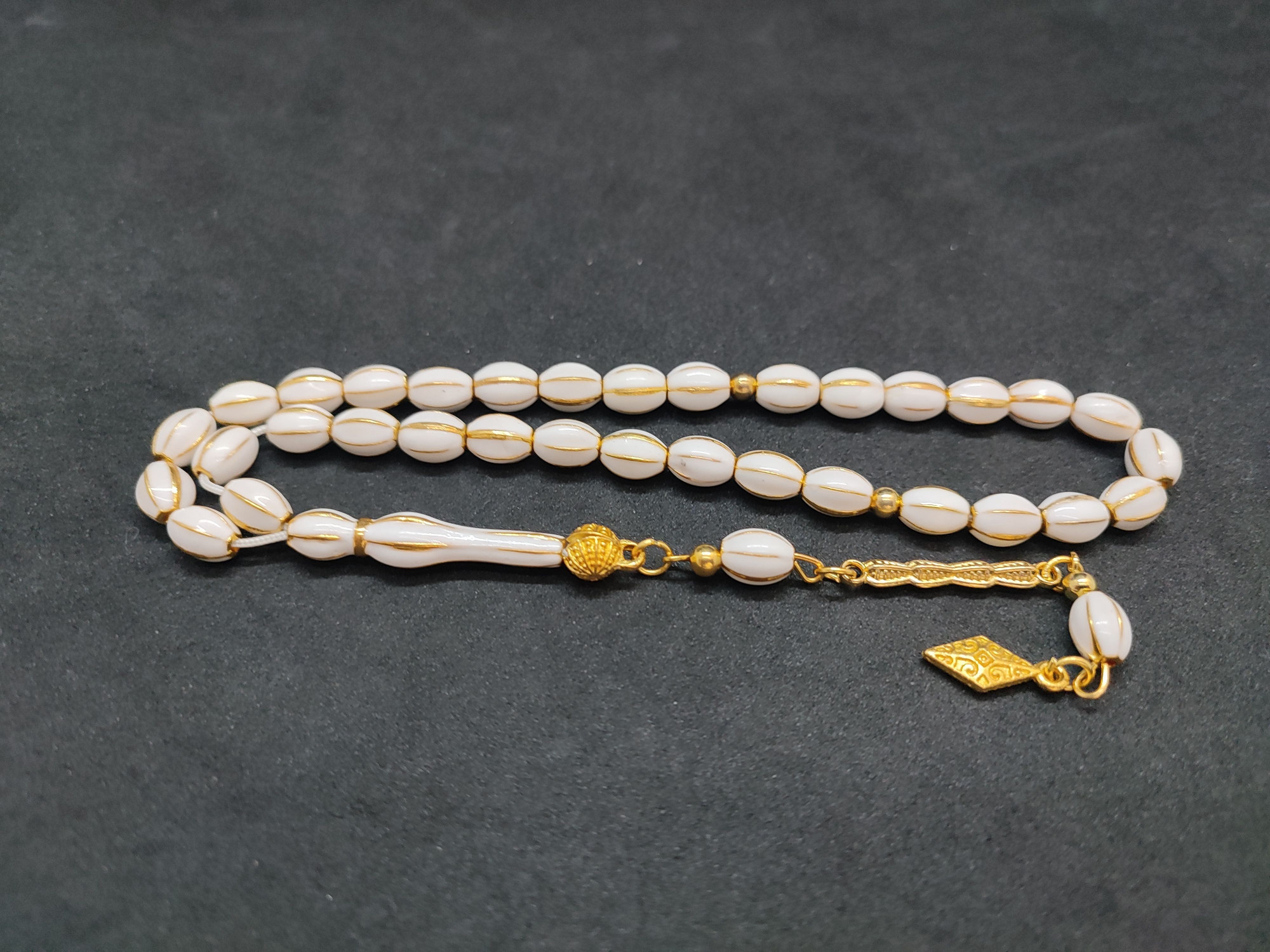 47 Gram Düşük Ayar Gümüş Tesbih 6’lı Yarma Model Sertifikalı 9677