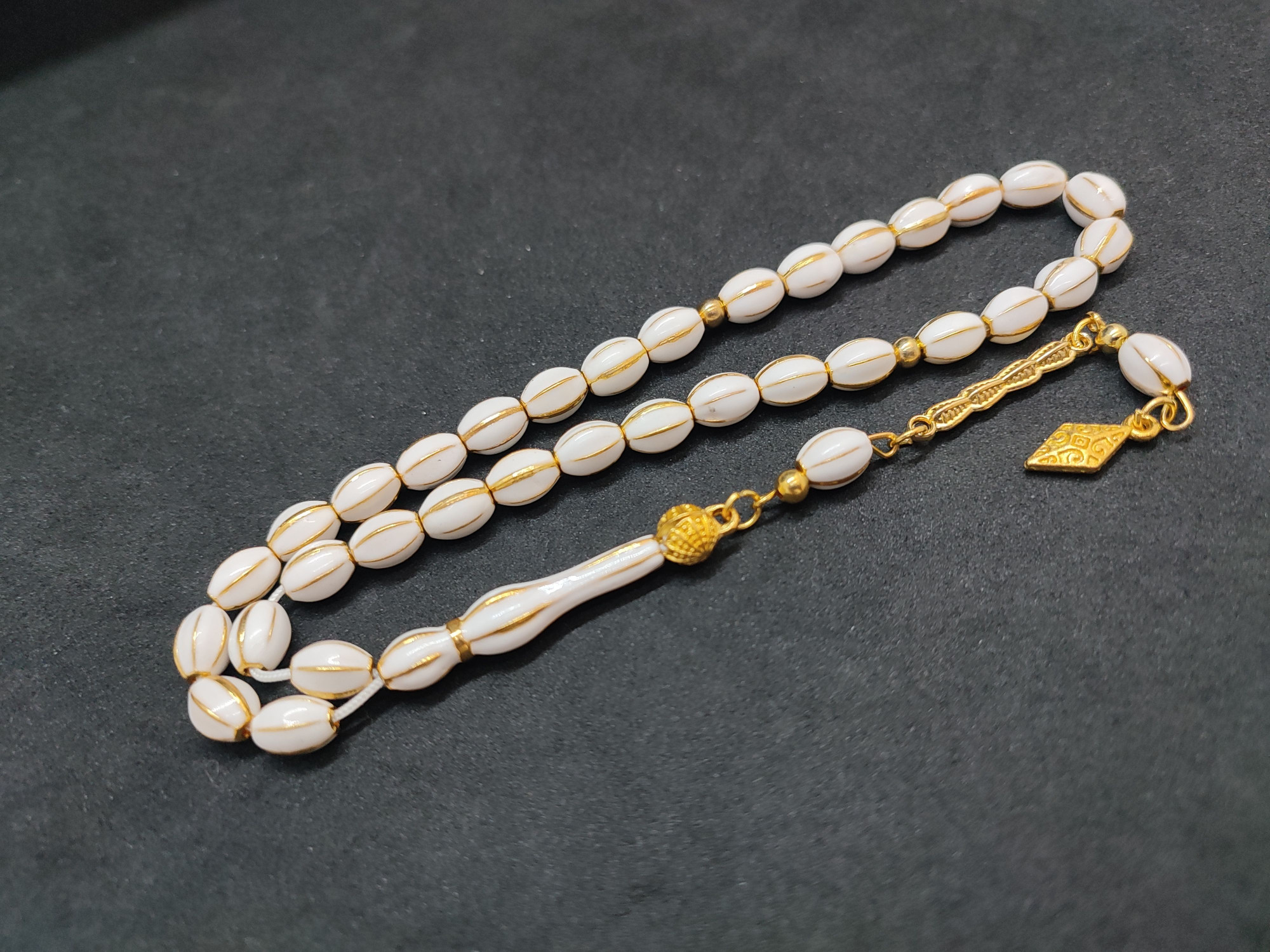 47 Gram Düşük Ayar Gümüş Tesbih 6’lı Yarma Model Sertifikalı 9677 küçük resim 2