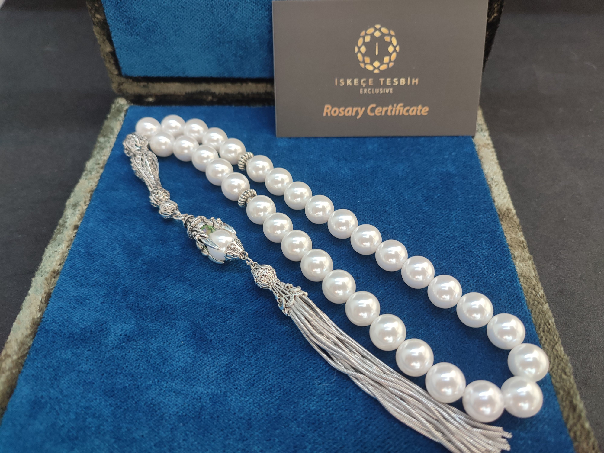 VIP Kutulu 475 Ayar Pençe Model Gümüş Nakkaş ve Püsküllü İnci Sertifikalı 9845