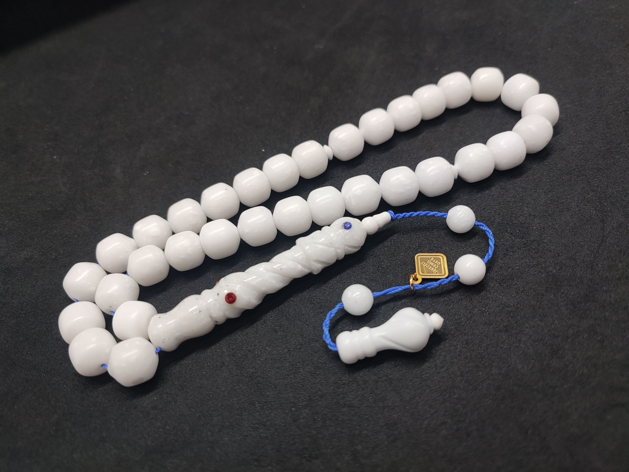 İskeçeli Cemil Usta Eseri Kar Beyazı Corian Mermer Sertifikalı 10037